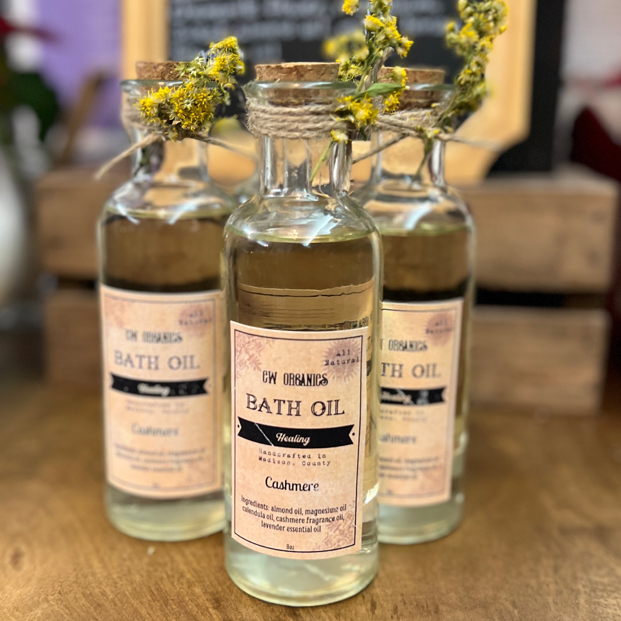 Cashmere<br/>Body + Bath Oil — Absolute